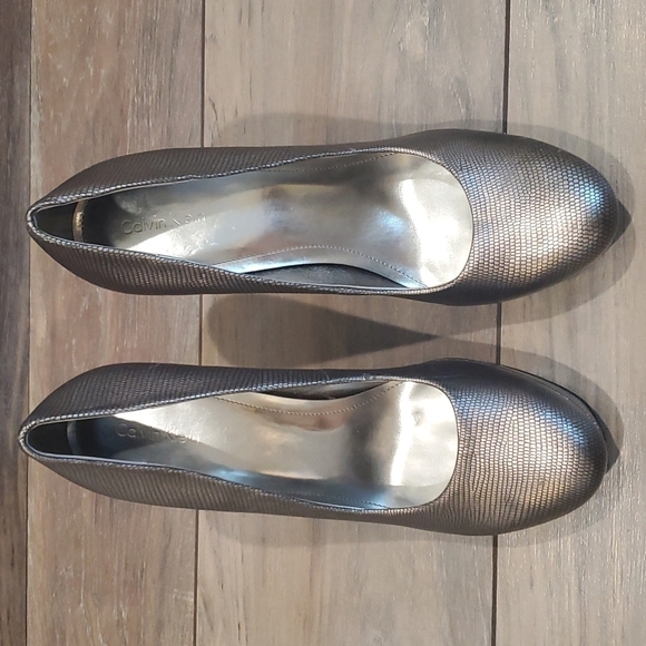 Calvin Klein Women Carley Ultra heels Platform Dress shoes sz 10M - Picture 3 of 12